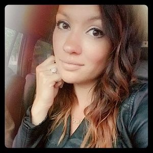 Meet your Posher, Anastacia